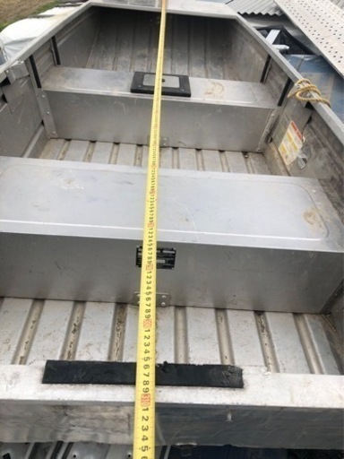 ボート、積載重量240kg バッテリーと船外機付きレンタルOKキャンプ可能
