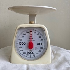 はかり　タニタ製　最大2kgまで　最小目盛り10g