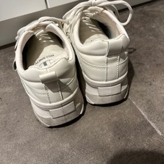 スニーカー　ホワイト　23.5〜24の画像
