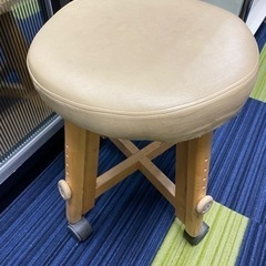 サロン施術用スツール　低反発