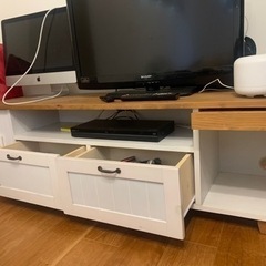 カントリー調　テレビ台の画像