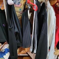洋服の詰め合わせの画像