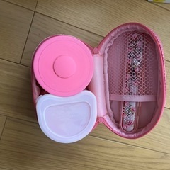 お弁当箱の画像