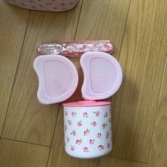 お弁当箱の画像