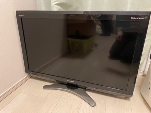 SHARP AQUOS 32型　テレビ