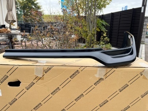 トヨタ　ハイエース　新品未使用　純正フロントスポイラー❗️