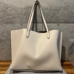 肩掛けショルダーバック　トートバッグ　白　オフィススタイル