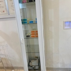おしゃれ､ガラスケース　飾り棚