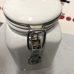 陶器製　密封容器の画像