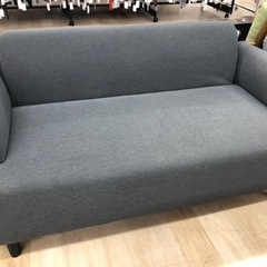 IKEAの2人掛けソファのご紹介です.