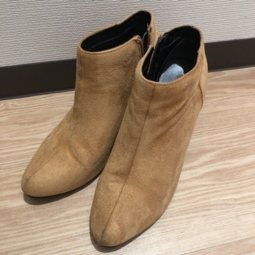 ショートブーツ