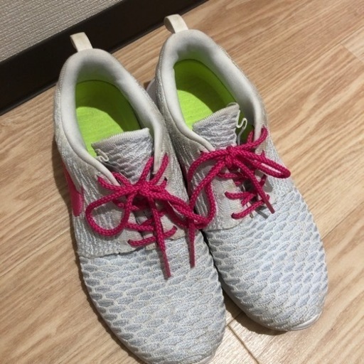 NIKE スニーカー