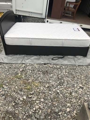 ダブルベッド SIMMONS Beautyrest Regular