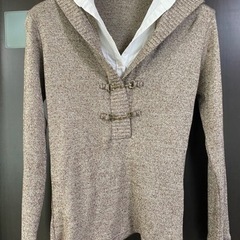 シャツみたいに見えるニット　サイズⓂ️の画像