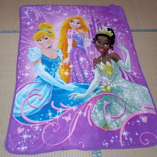 【お取引中】ディズニープリンセス　子供用　毛布／ブランケット