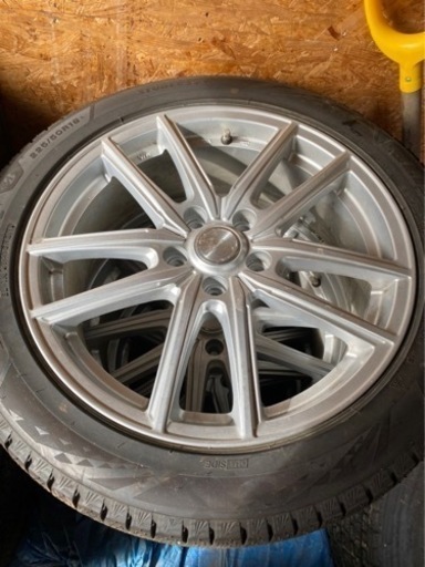 カローラクロス　スタッドレス　4本　新品同様