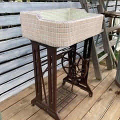 昭和レトロ　タイルシンクＳサイズ　ガーデニングシンク　ミシン脚付の画像