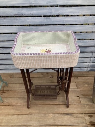 昭和レトロ　タイルシンクＳサイズ　ガーデニングシンク　ミシン脚付