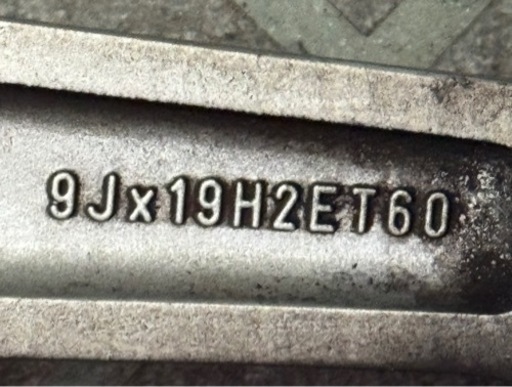 ポルシェカイエン、パナメーラ、マカン用19インチアルミホイールとアイスガードスタッドレスタイヤ