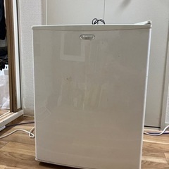小型冷蔵庫差し上げます。引き取りに来てくれる方限定