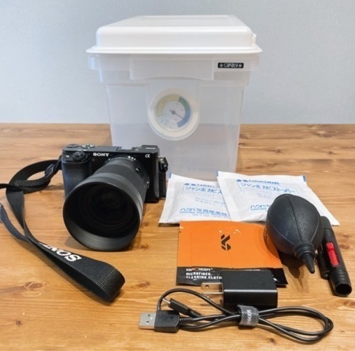【極美品】SONY ミラーレス一眼　本体　a6100  単焦点レンズ sigma 30mmf1.4 カメラクリーニング　防湿庫　セット