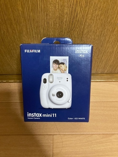 チェキカメラ　instax mini11 新品