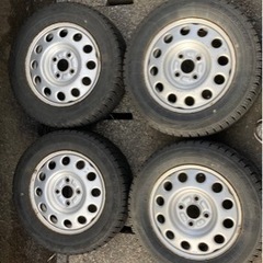 ダイハツネイキッド純正スチールホイールスタッドレスおまけ付き