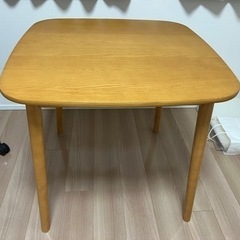 ダイニングテーブル　75cm 