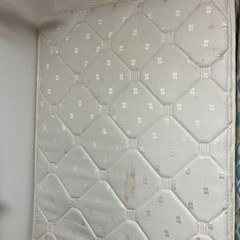 シングルのマットレス