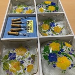 ガラスのフルーツ皿セットの画像