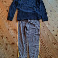 ユニクロウルトラストレッチパジャマセット150 ルームウェア部屋着寝間着UNIQLO
の画像