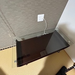 ガラステーブルの画像