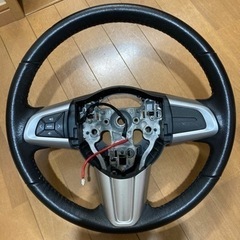 ダイハツ　レザーステアリングの画像