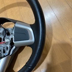 ダイハツ　レザーステアリングの画像