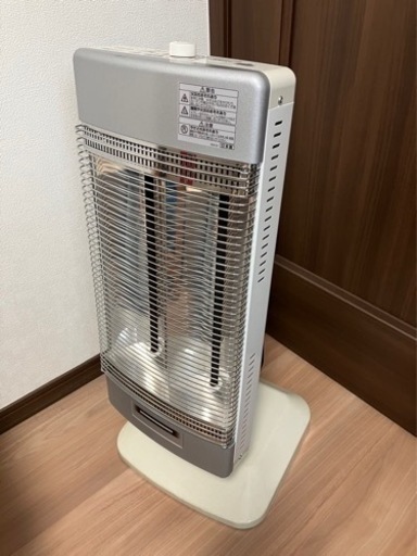 【決まりました】CORONA コロナ遠赤外線電気ストーブ　DH-1108R 電気ストーブ