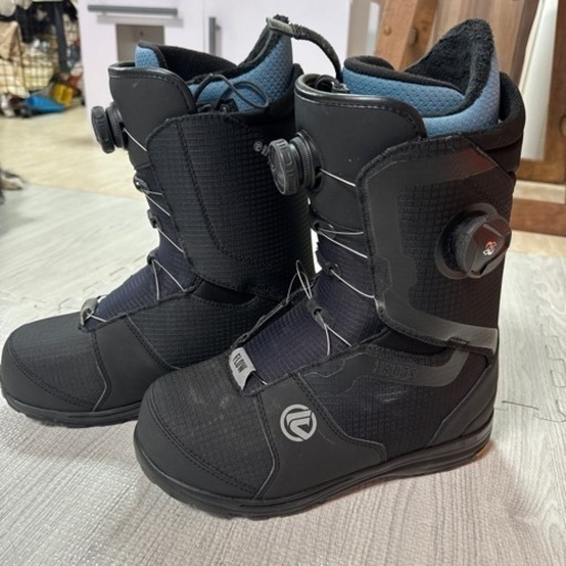 スノーボード FLOW HELIOS 27cm