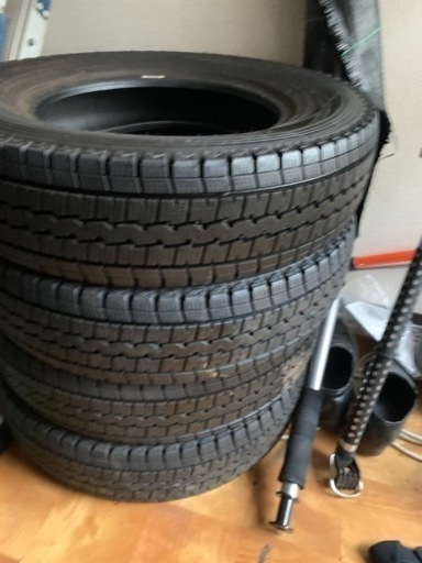 スタッドレス　adバン　ダンロップ　ウィンターマックス