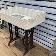昭和レトロ　タイルシンクMサイズ　ガーデニングシンク　ミシン脚付②の画像