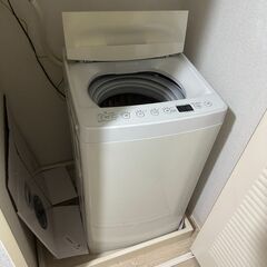洗濯機、冷蔵庫、折りたたみマットレス、姿見、テーブル等すべてまと...