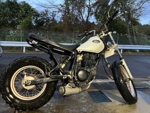 ヤマハ　TW200