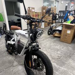 値引き！！！美品！！！COSWHEEL MIRAI 電動バイク 1,000w 原付二種 モデル / 公道走行可能 の画像