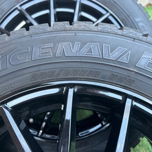 16インチスバル用スタッドレスタイヤ、ホイール、ナットセット