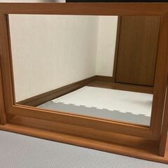 大きめの木製卓上ミラー