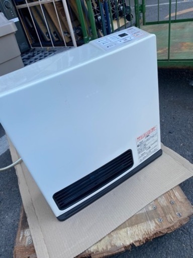 配送可能　保証付き　東邦ガス Rinnai RC-K4001E-1 都市ガス用 ガスファンヒーター 暖房器具