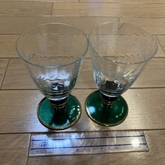 ワイングラス　緑
