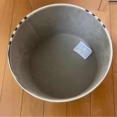オシャレなモノトーン 小物入れの画像