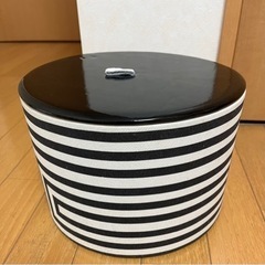 オシャレなモノトーン 小物入れ