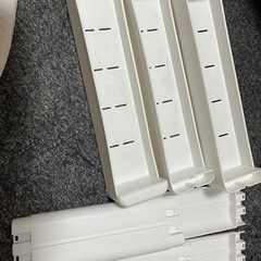 隙間収納ラック　キッチン　ホワイト　在庫収納の画像