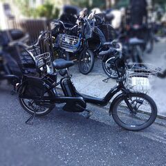 204🔴🔵土日もお子様と土足のまま、いろいろなタイプの電動自転車...