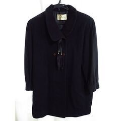 ■黒色ハーフWコート